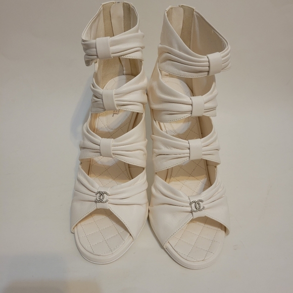 CHANEL white heels- size 39 - Picture 3 of 11